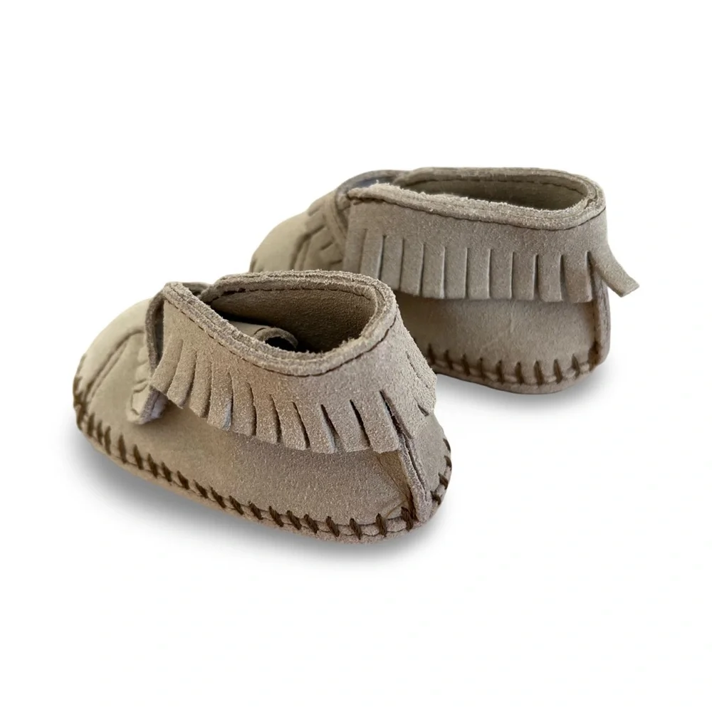 Front Strap Bootie Leather Fringe Moccasin Shoe Size 1 Light Gray / Beige Color